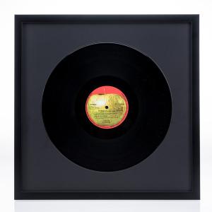 Dřevěný rám Figari na gramofonové desky